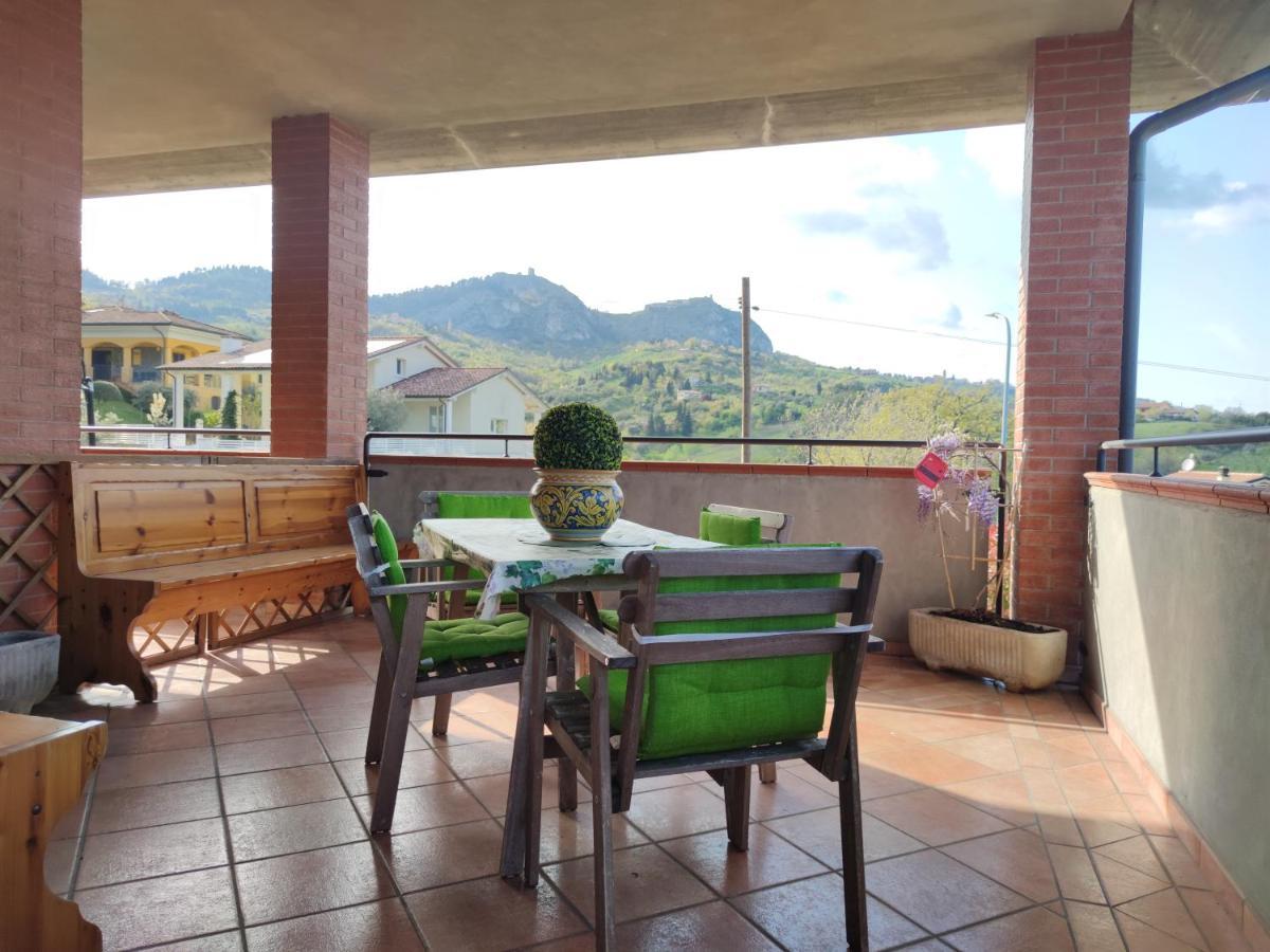 Relax In Collina A Due Passi Dal Mare Apartment Torriana Екстериор снимка